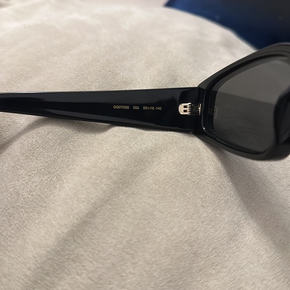 Gucci Silver Mirrored 58MM Sunglasses - Picture 4 of 7
